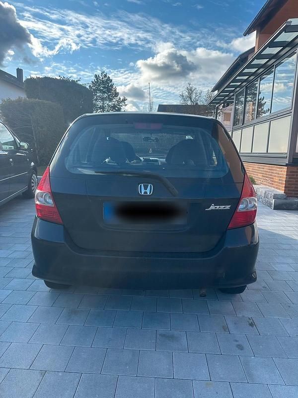 Gebraucht Honda Jazz 73 PS (53 kW) 2008 Schwarz Kleinwagen