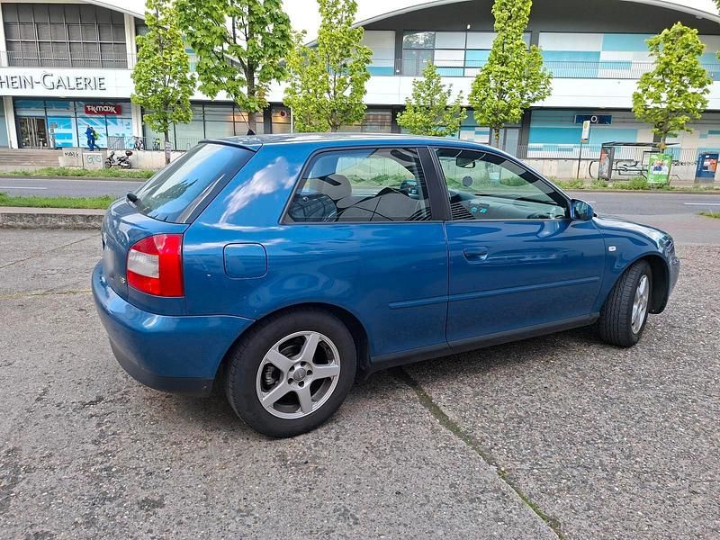 Gebraucht Audi A3 125 PS (91 kW) 2002 Blau Kleinwagen