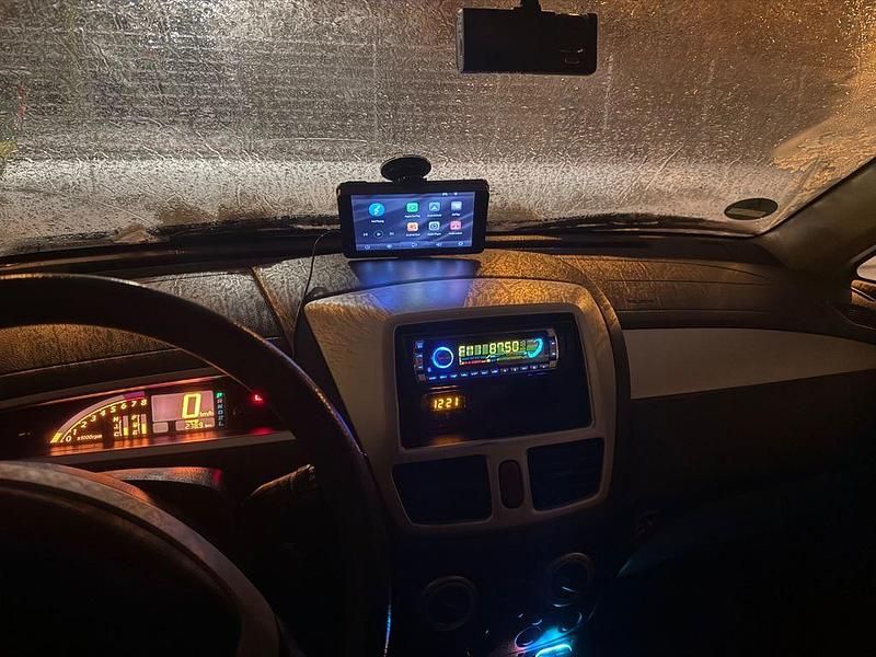 Gebraucht Suzuki Liana Comfort 106 PS (77 kW) 2004 Silber Limousine