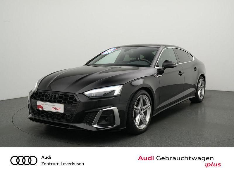 Mythosschwarz metallic Gebraucht 2022 Audi A5 Sportback Ambiente Kleinwagen | 27.480 € (Fairer Preis) - Bild 1/4