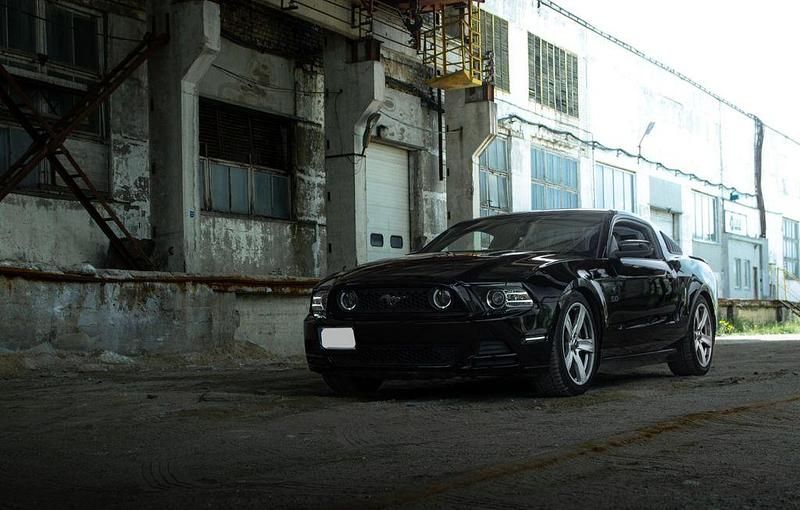 Schwarz Gebraucht 2013 Ford Mustang | 19.000 € (Fairer Preis) - Bild 1/4