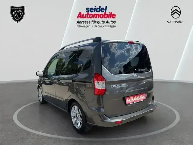 Gebraucht Ford Tourneo Courier Titanium 101 PS (74 kW) 2021 Grau Van / Kleinbus