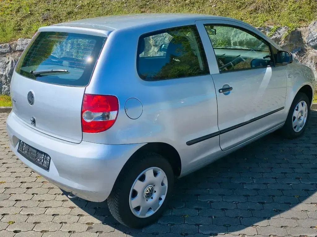 Używany VW Fox 54 KM (39 kW) 2007 Srebrny Hatchback