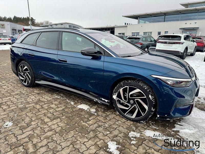 Gebraucht VW ID.7 Pro 210 kW (286 PS) 2025 Aquamarinblau Kombi