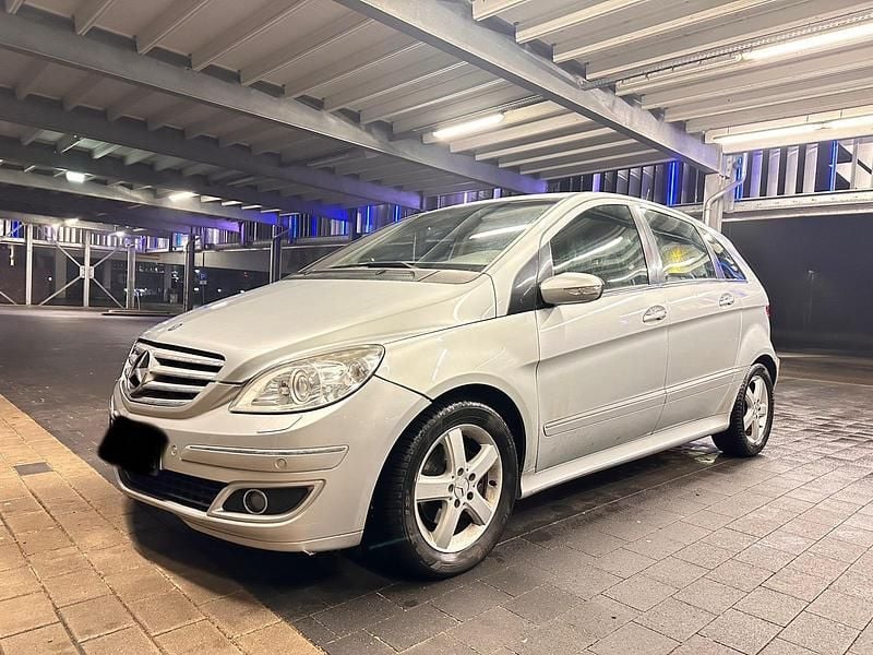 Silber Gebraucht 2005 Mercedes 200 Kleinwagen | 3.150 € (Guter Preis) - Bild 1/4