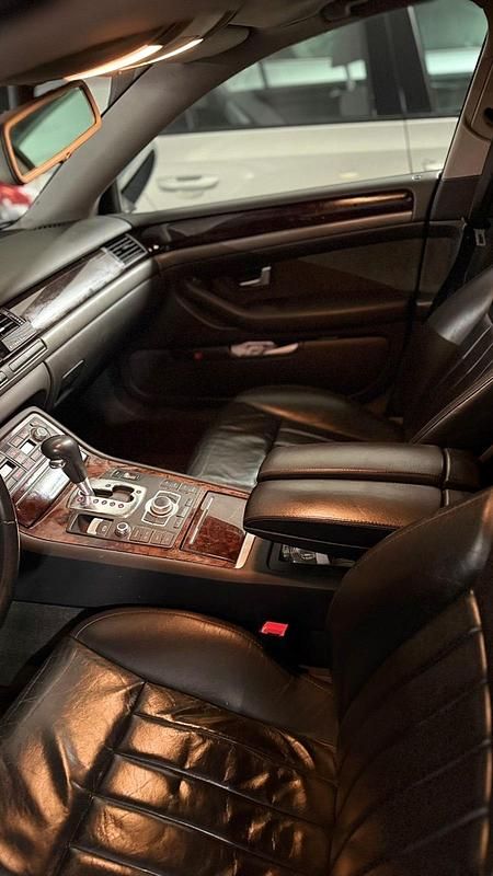 Gebraucht Audi A8 335 PS (246 kW) 2003 Silber Limousine