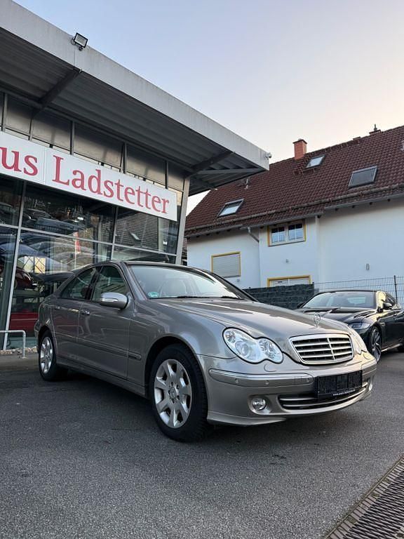 Gebraucht Mercedes C280 231 PS (169 kW) 2007 Silber Limousine