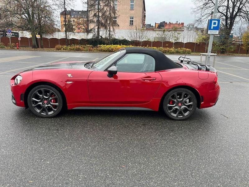 Usado Abarth 124 Spider 170 HP (125 kW) 2017 Vermelho Cabrios