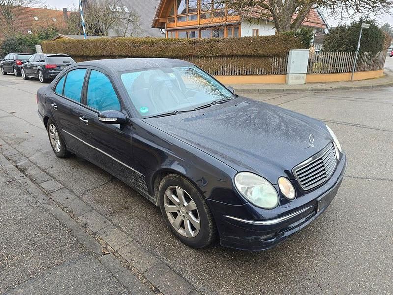 Gebraucht Mercedes E350 Avantgarde 272 PS (200 kW) 2005 Blau Limousine