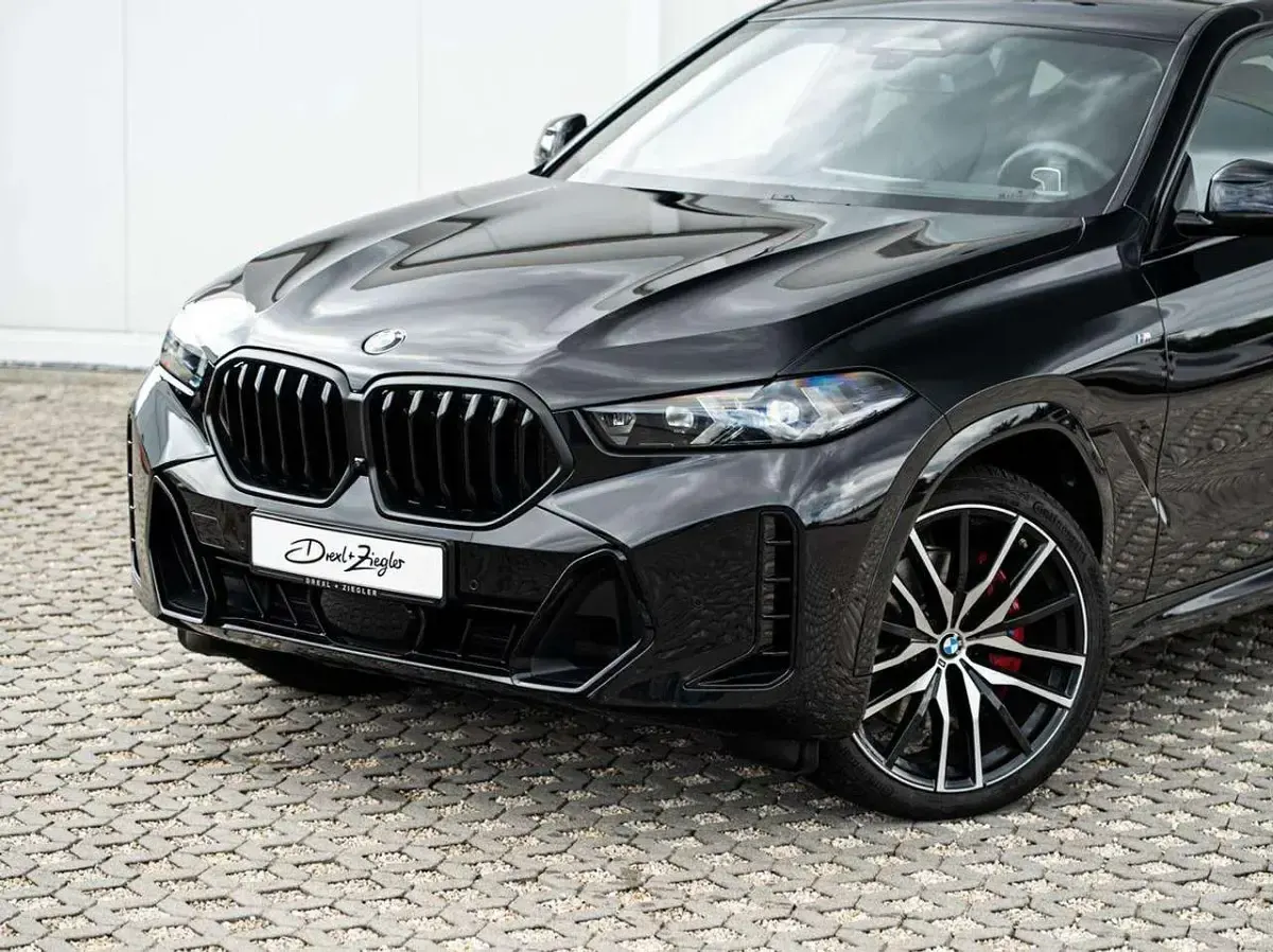 Gebraucht BMW X6 M Sport 298 PS (219 kW) 2025 Saphirschwarz metallic SUV