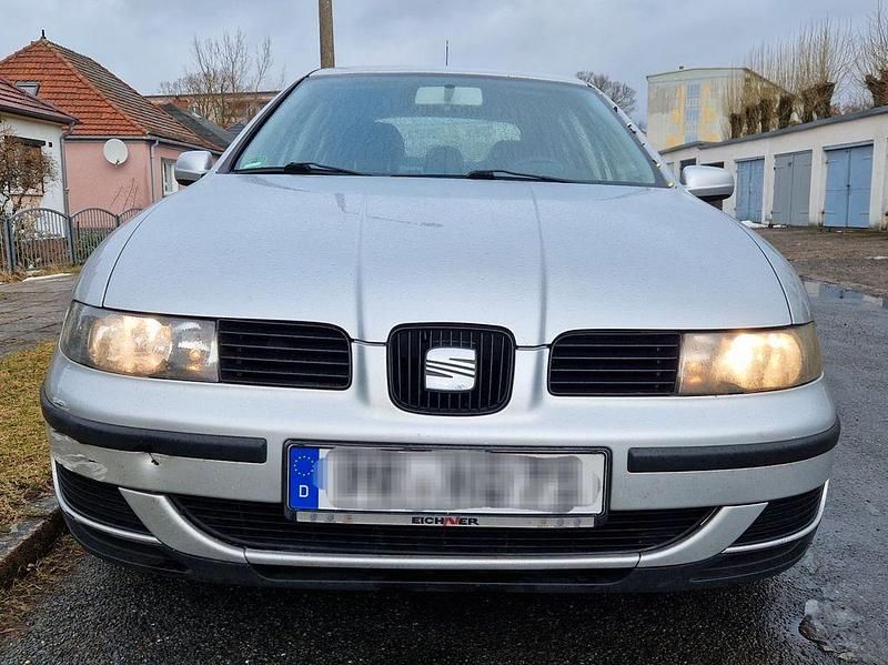 Gebraucht Seat Leon Stella 75 PS (55 kW) 2000 Silber Kleinwagen