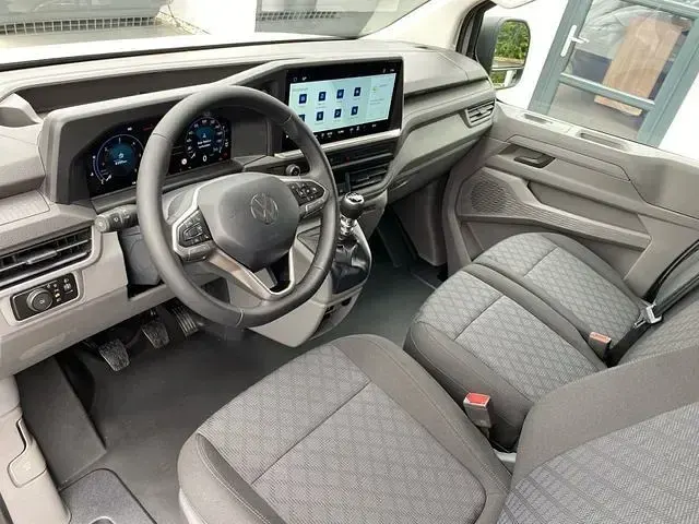 Neu VW T7 150 PS (110 kW) 2026 Van
