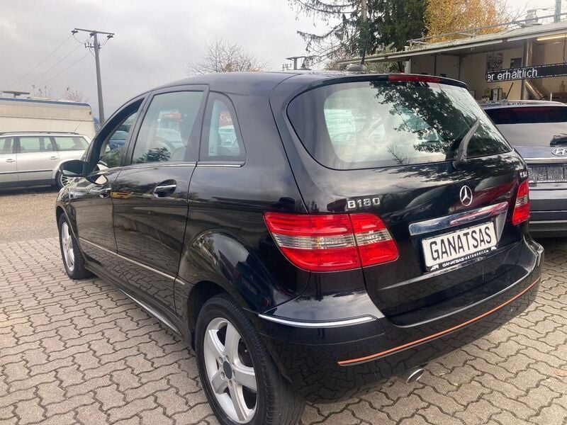 Gebraucht Mercedes B180 109 PS (80 kW) 2007 Schwarz Van / Kleinbus