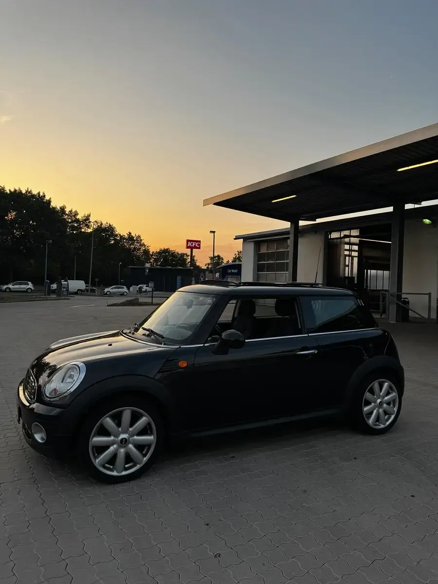 Gebraucht Mini Cooper 95 PS (69 kW) 2008 Schwarz Kleinwagen