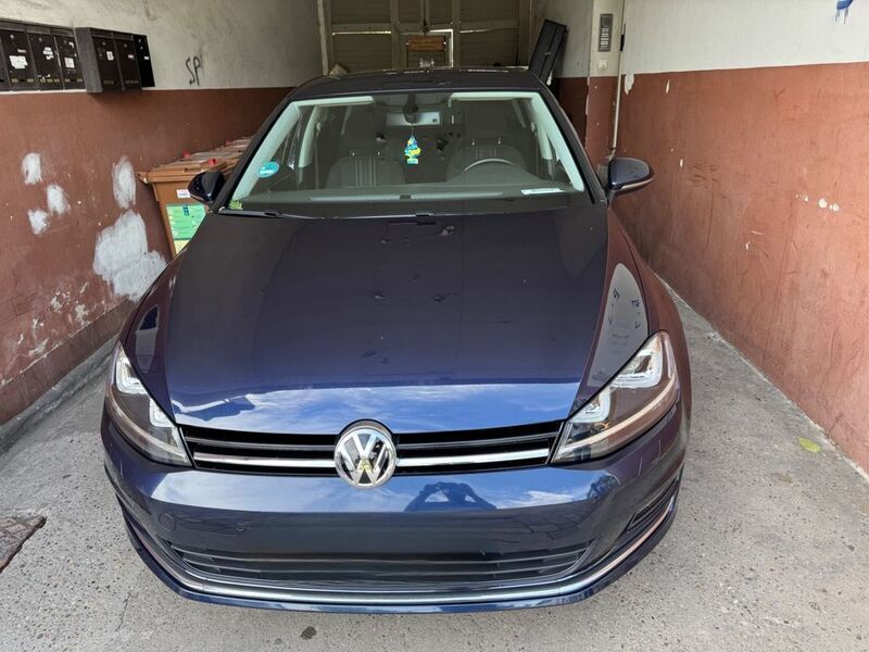 Blau Gebraucht 2015 VW Golf VII LOUNGE Limousine | 12.000 € (Fairer Preis) - Bild 1/4