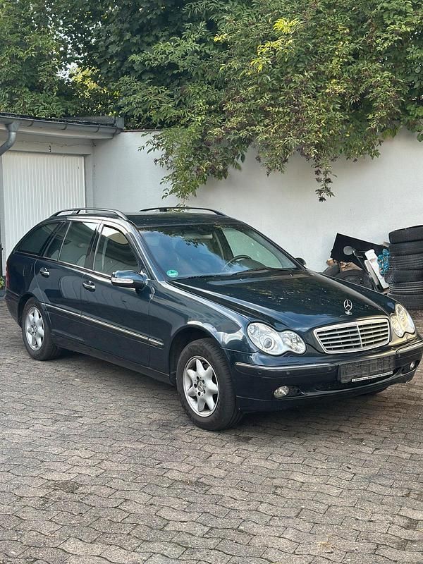 Gebraucht 2004 Mercedes C220 Kombi | 1.500 € (Fairer Preis) - Bild 1/4