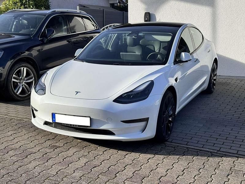 Pearl white multicoat Gebraucht 2022 Tesla Model 3 Performance Limousine | 29.900 € (Fairer Preis) - Bild 1/4