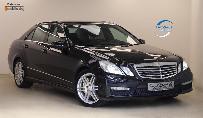Schwarz Gebraucht 2010 Mercedes E500 AMG line Limousine | 18.499 € (Fairer Preis) - Bild 1/4