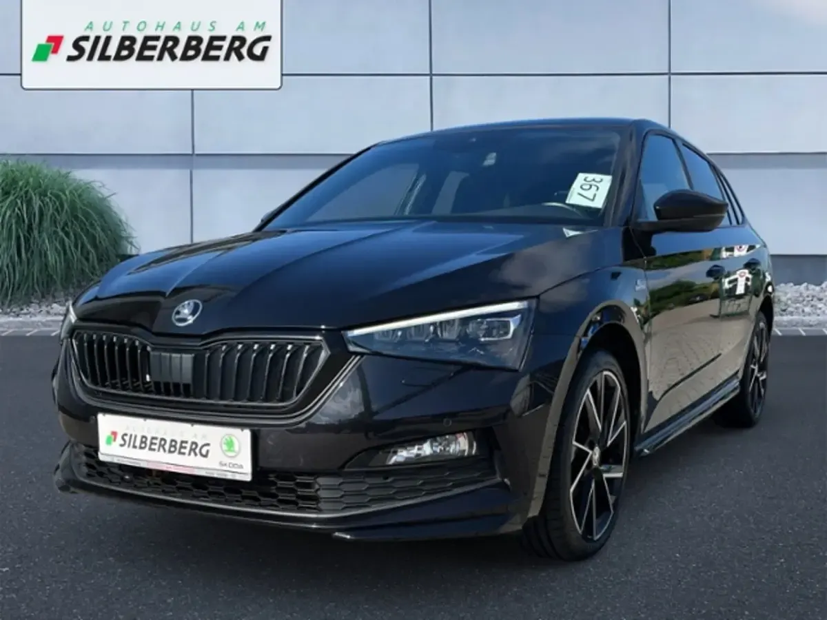 Gebraucht Skoda Scala Monte Carlo 150 PS (110 kW) 2022 Blackmagic perleffekt Kleinwagen