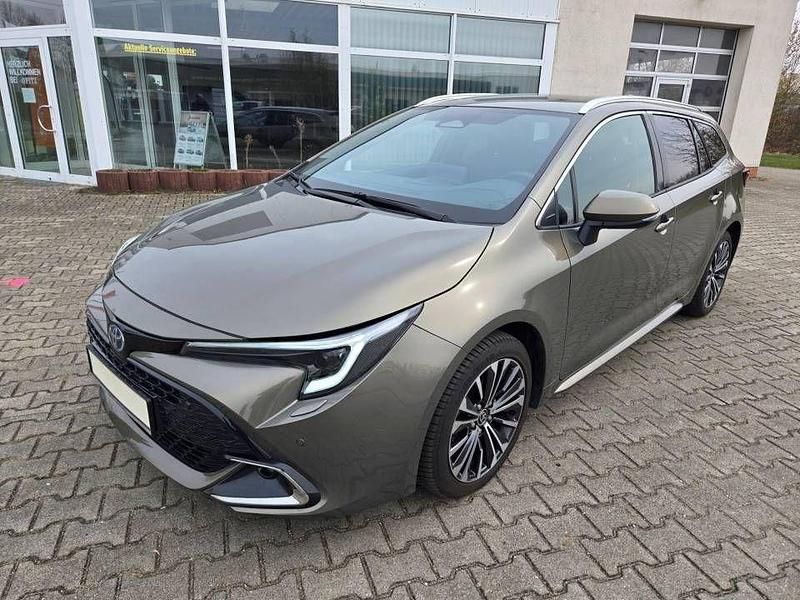 Gebraucht Toyota Corolla Style 140 PS (102 kW) 2025 Braun Limousine