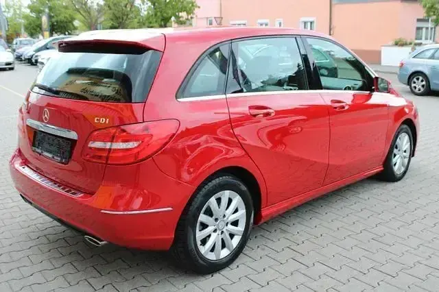 Gebraucht Mercedes B220 170 PS (125 kW) 2013 Andere Van / Kleinbus