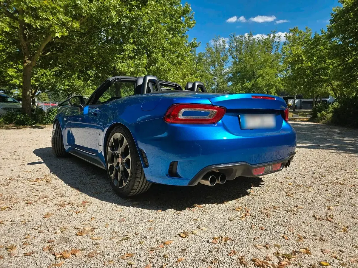 Gebraucht Abarth 124 Spider 170 PS (125 kW) 2019 Blau Cabrio