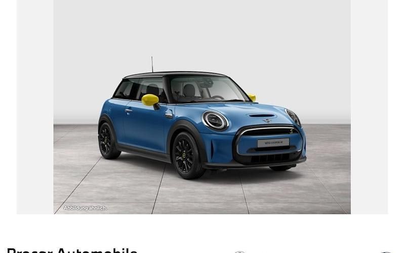 Blau Gebraucht 2023 Mini Cooper Essential Kleinwagen | 22.980 € (Fairer Preis) - Bild 1/4