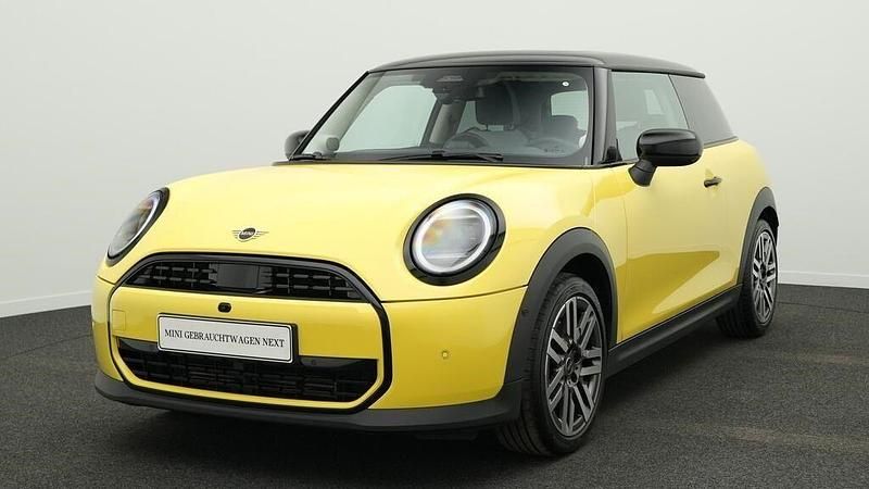 Gebraucht Mini Cooper Classic 156 PS (114 kW) 2024 Gelb Kleinwagen