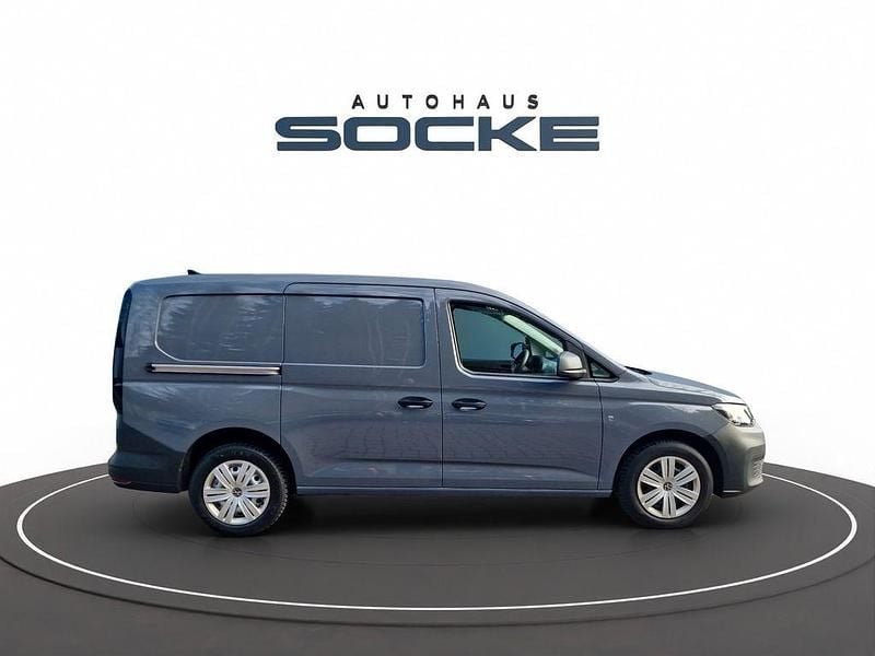 Second-hand VW Caddy 102 CP (75 kW) 2023 Gri Monovolum