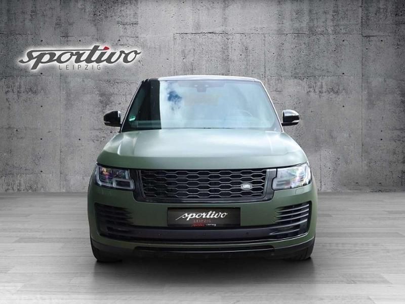 Grün matt Gebraucht 2022 Land Rover Range Rover Vogue SUV | 129.989 € (Etwas zu teuer) - Bild 1/4
