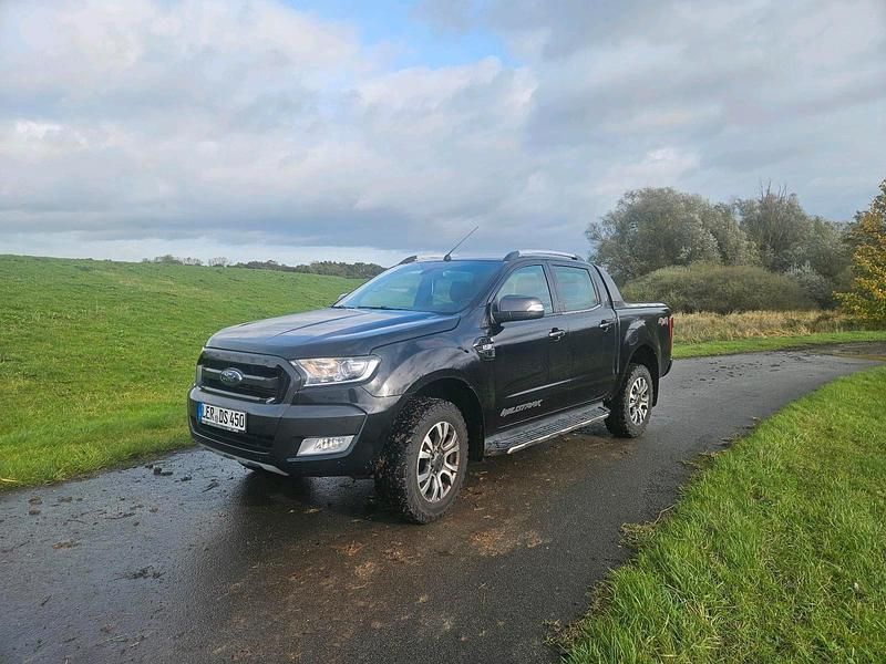 Używany Ford Ranger Wildtrack 200 KM (147 kW) 2016 Czarny Pickup