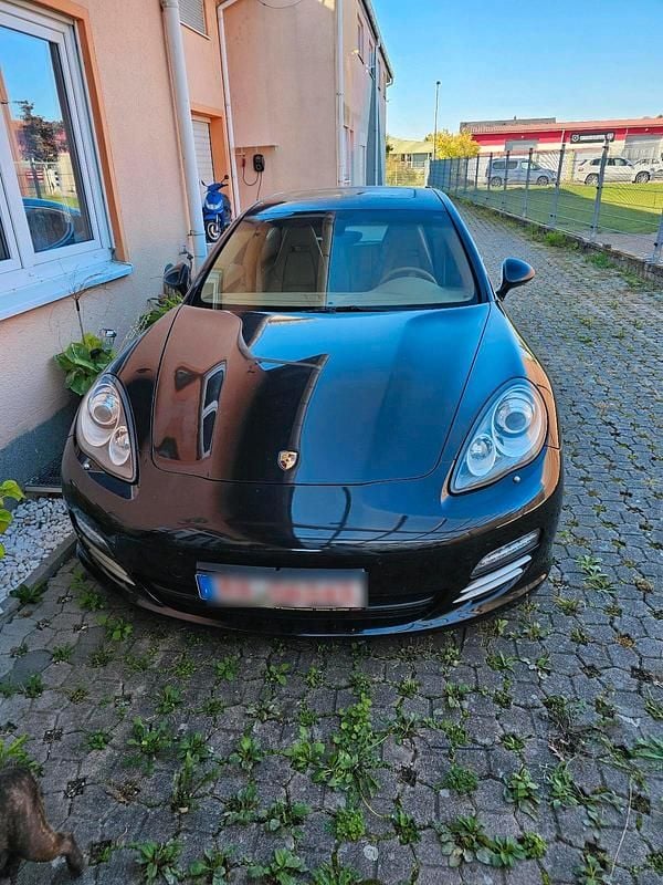 Schwarz Gebraucht 2012 Porsche Panamera 4S Limousine | 27.000 € (Fairer Preis) - Bild 1/4