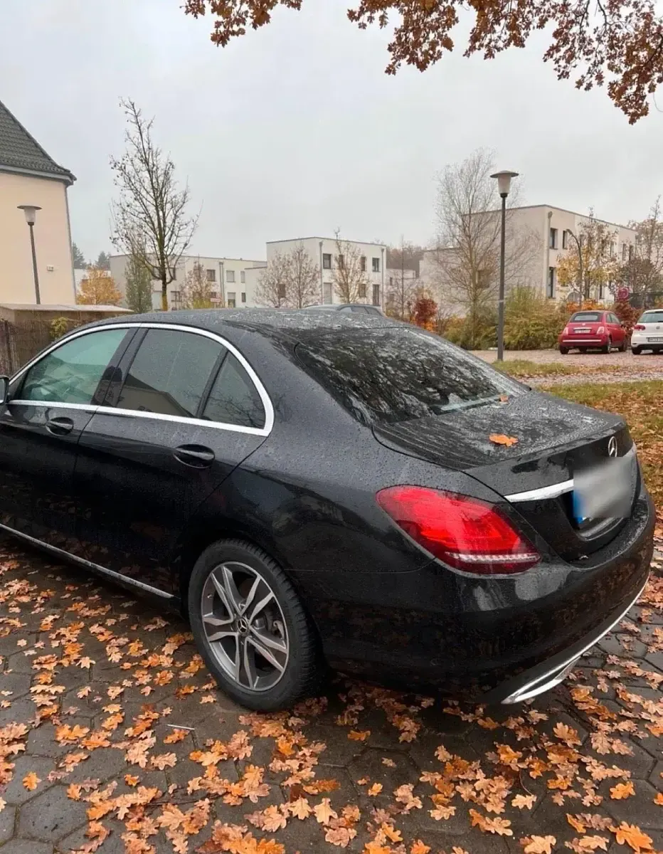 Gebraucht Mercedes C200 Avantgarde 160 PS (117 kW) 2019 Schwarz Limousine