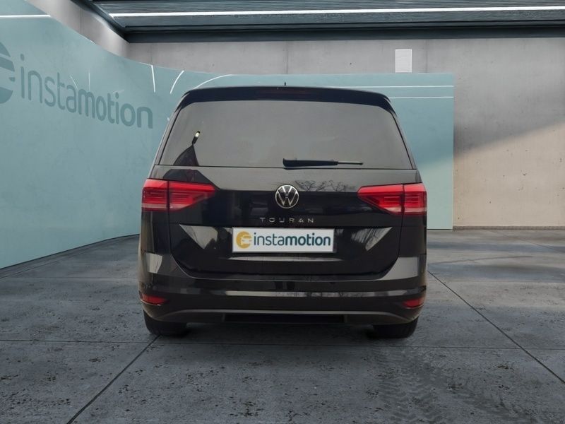 Gebraucht VW Touran Pro 150 PS (110 kW) 2024 Schwarz Van / Kleinbus