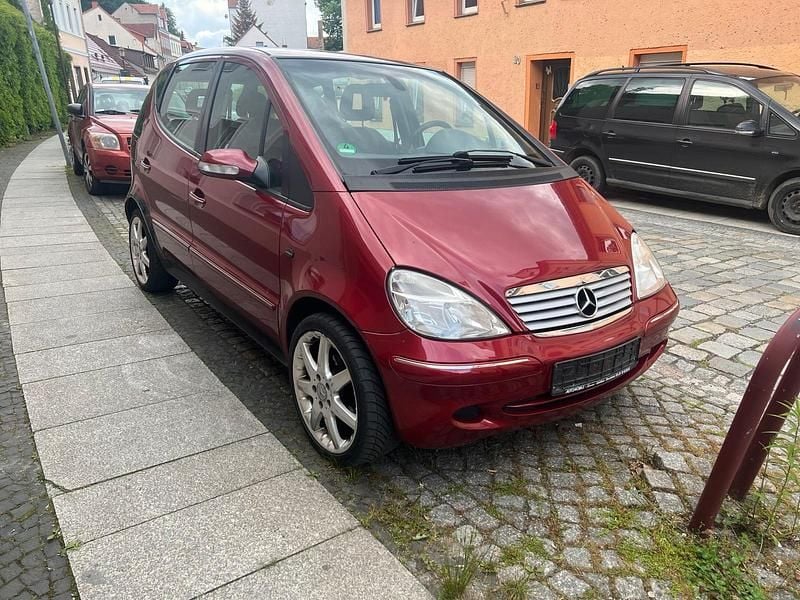 Rot Gebraucht 2003 Mercedes A160 Avantgarde Kleinwagen | 1.499 € (Etwas zu teuer) - Bild 1/4
