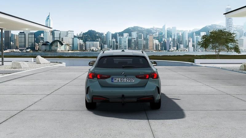 Neu BMW 120 Performance 170 PS (125 kW) 2026 Grün Kleinwagen