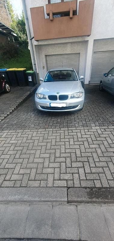 Silber Gebraucht 2008 BMW 116 Kleinwagen | 3.200 € - Bild 1/4