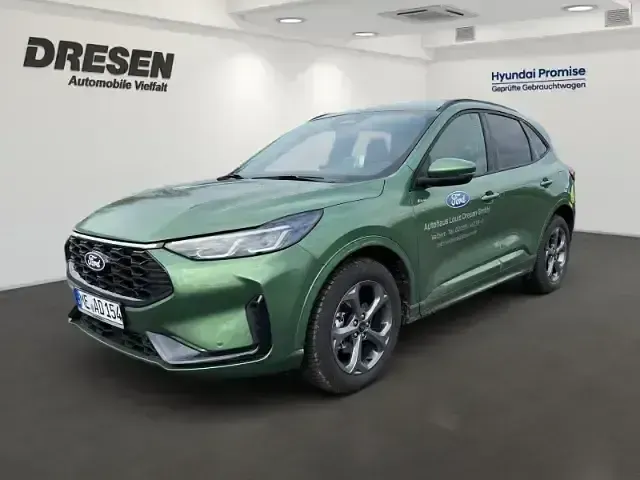 Gebraucht Ford Kuga ST-Line 180 PS (132 kW) 2024 Bursting green SUV