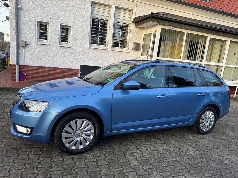 Gebraucht Skoda Octavia Ambition 110 PS (80 kW) 2016 Blau Kombi