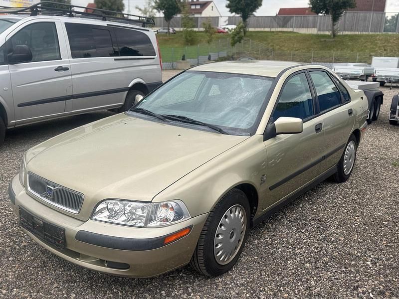 Gold Gebraucht 2000 Volvo S40 Limousine | 1.800 € (Superpreis) - Bild 1/4