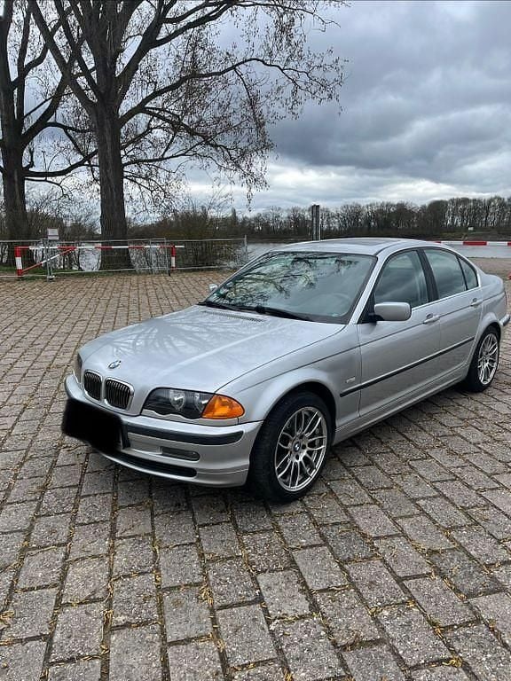 Gebraucht BMW 320 170 PS (125 kW) 2001 Silber Limousine