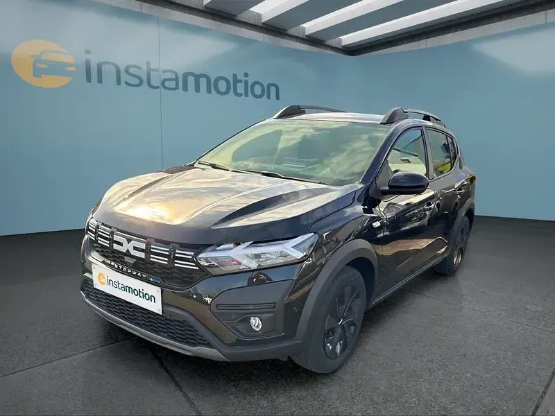 Neu Dacia Sandero Stepway 91 PS (66 kW) 2025 Schwarz Kleinwagen
