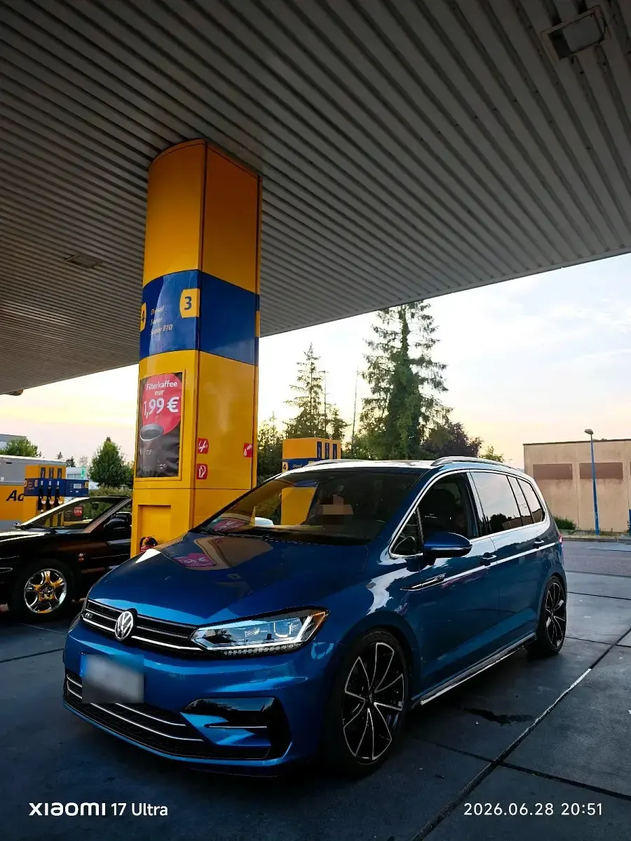 Gebraucht VW Touran R 190 PS (139 kW) 2016 Blau Van / Kleinbus