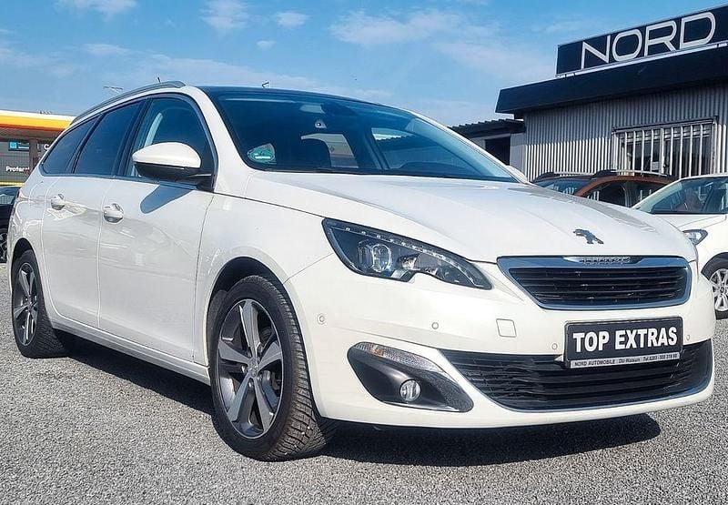 Gebraucht Peugeot 308 SW Allure 131 PS (96 kW) 2016 Weiß Kombi