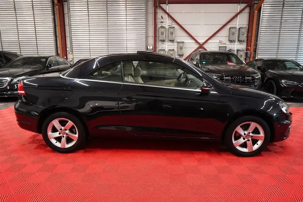 Gebraucht VW Eos 140 PS (102 kW) 2012 Schwarz Cabrio