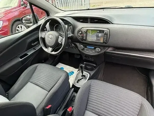 Gebraucht Toyota Yaris Team 75 PS (55 kW) 2018 Andere Limousine