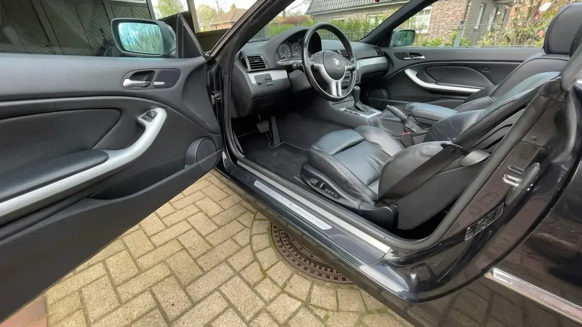 Gebraucht BMW 320 170 PS (125 kW) 2001 Schwarz Cabrio