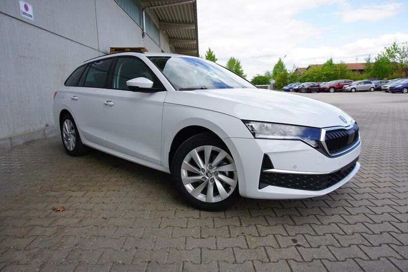Moonweiss metallic Neu 2025 Skoda Octavia Kombi | 29.950 € (Fairer Preis) - Bild 1/4