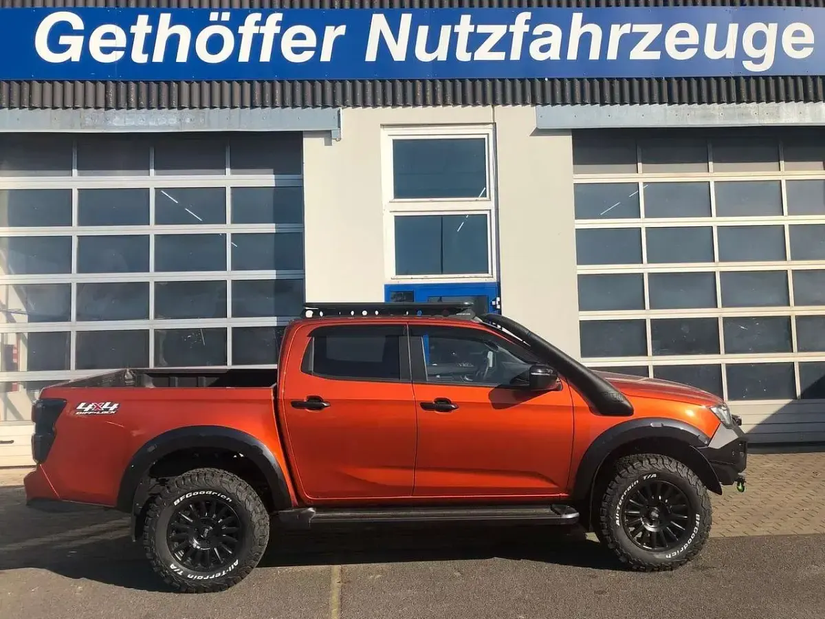 Occasion Isuzu D-Max 163 ch (119 kW) 2025 Orange Pick-up
