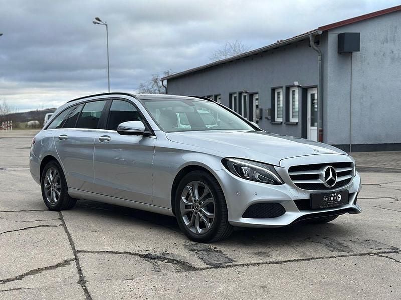 Gebraucht Mercedes C250 Business 204 PS (150 kW) 2018 Silber Limousine